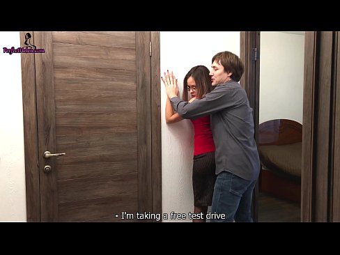 ❤️ Onye na-ahụ maka sexy na-akụ ọtụ ya n'ụzọ anụ ahụ mgbe ọ na-ere ụlọ ya - Krempai na anyị%ig.sayhentai.ru ❌❤